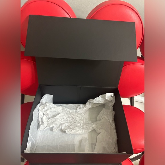 Chanel Classic Caviar Maxi Bag Black Caviar Leather Silver Hardware Double Flap - Picture 16 of 16